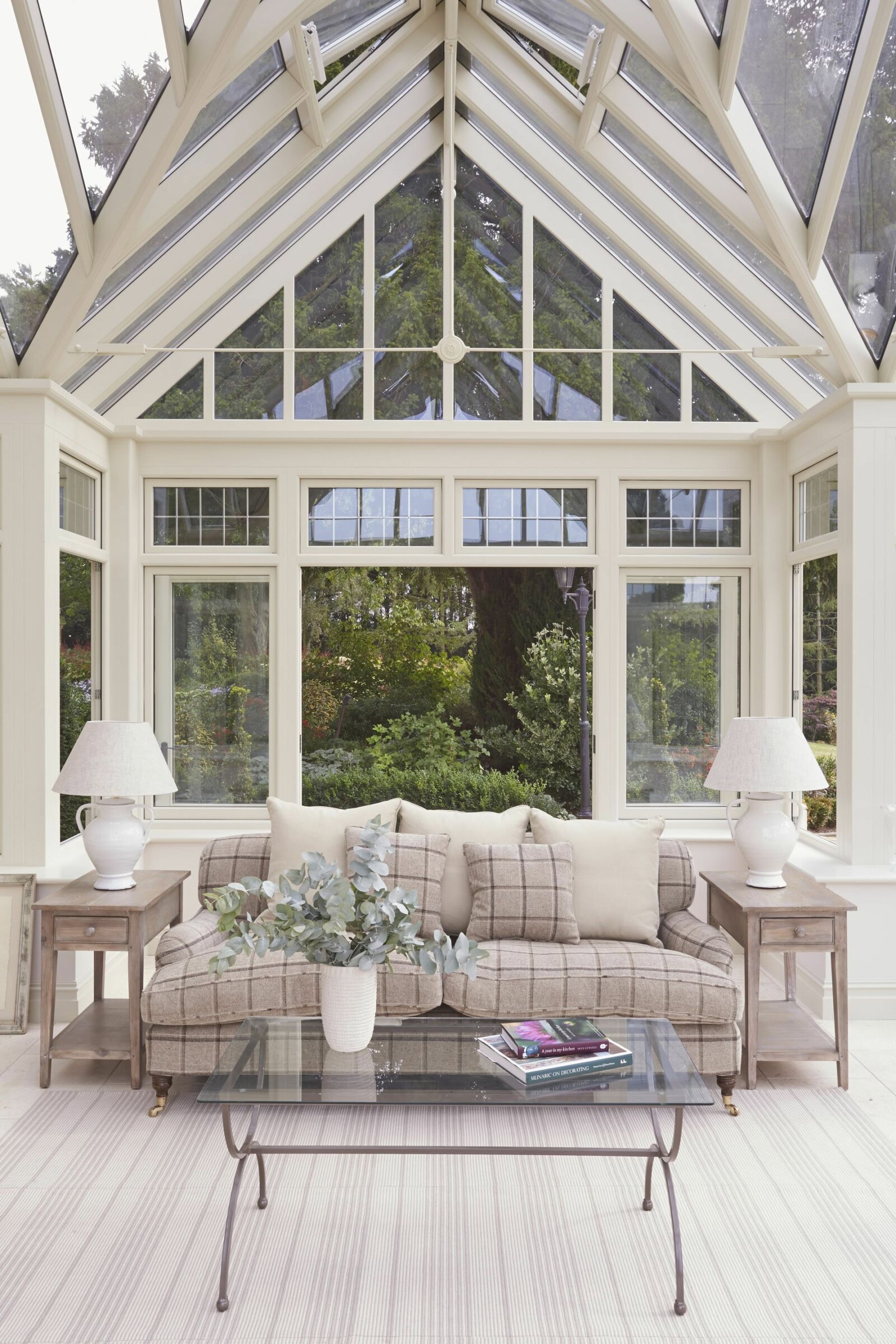 Elegant Bespoke Conservatory in Bedfordshire David Salisbury
