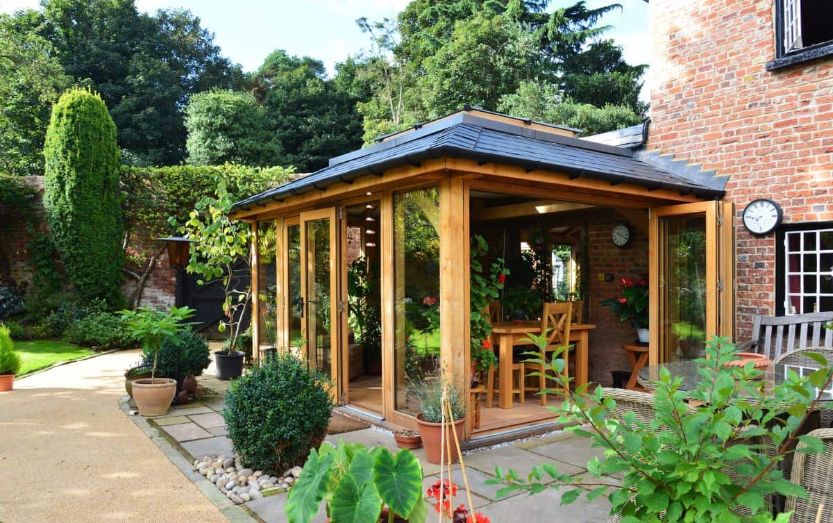 oak garden room bi-fold doors