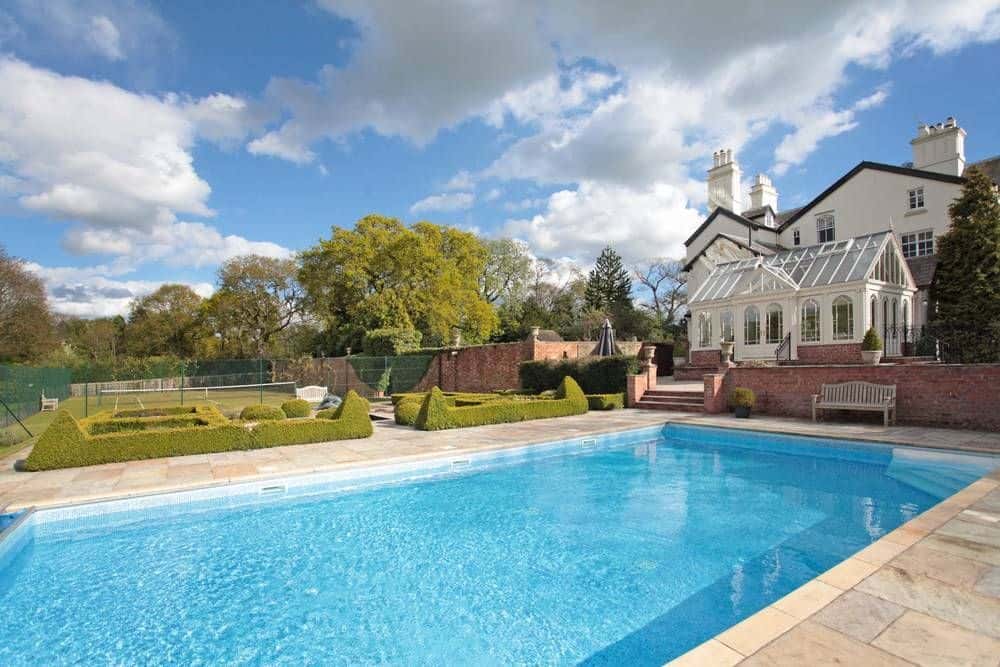 conservatory pool views