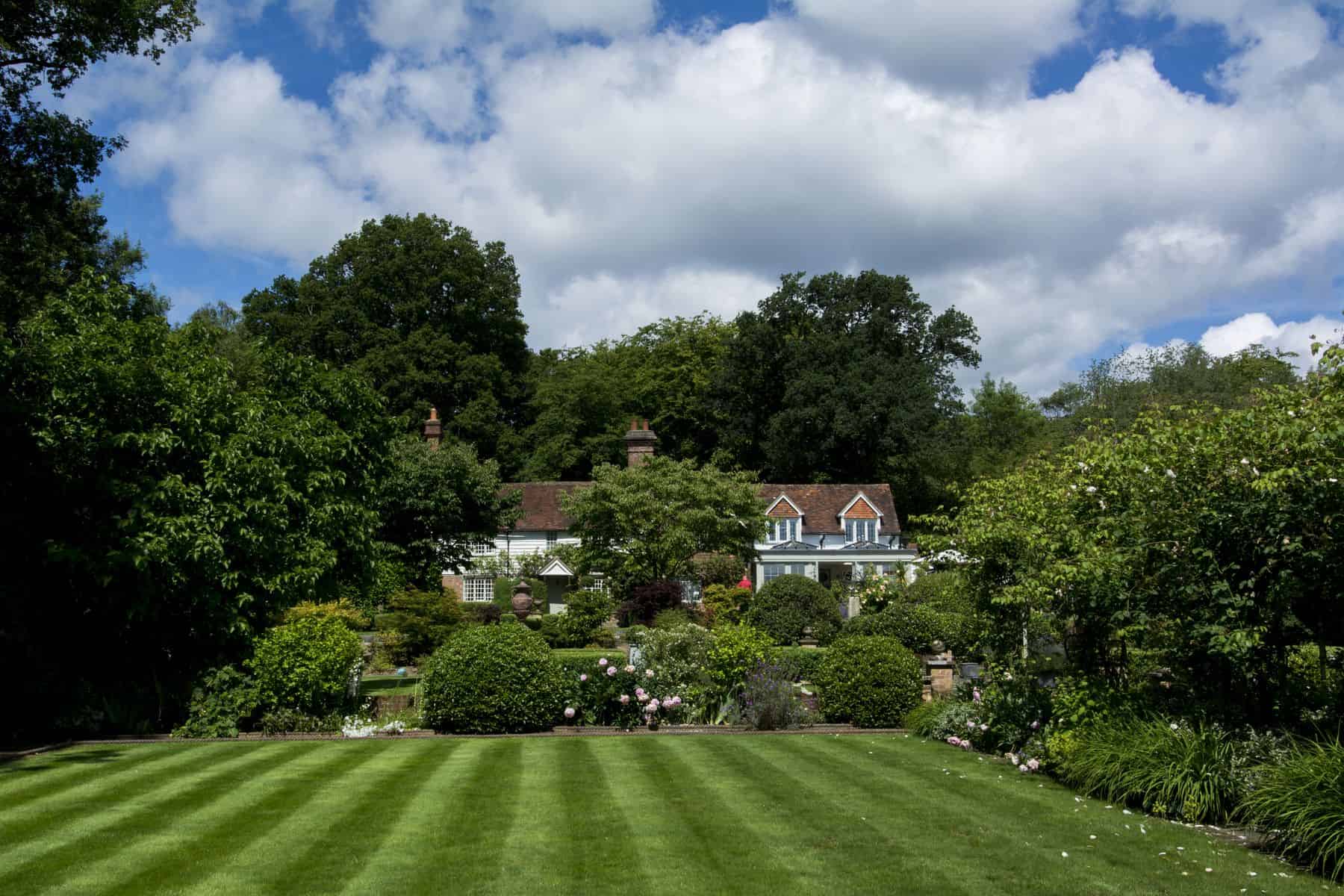 orangery joins house & garden