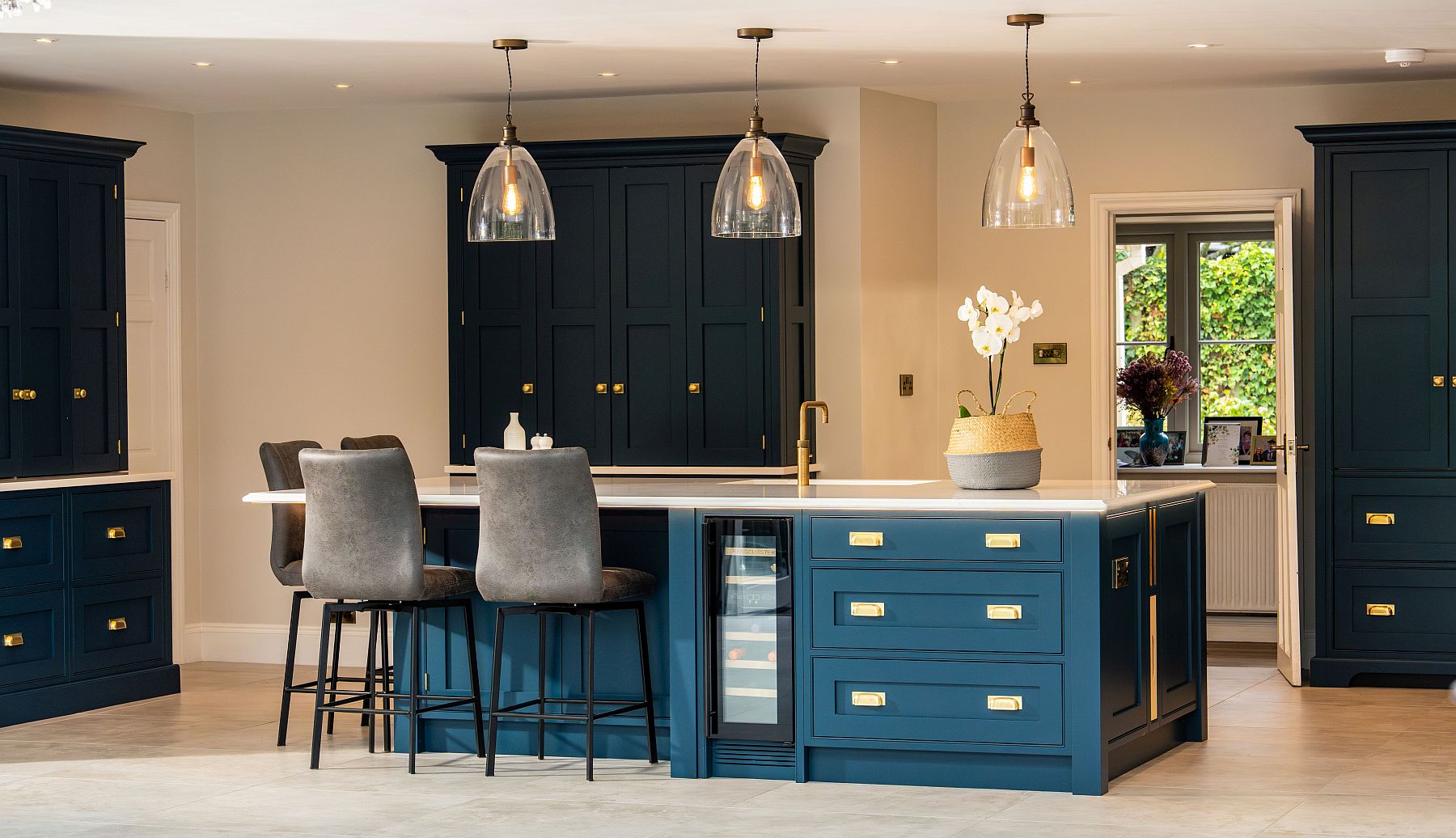 luxury solid oak kitchen