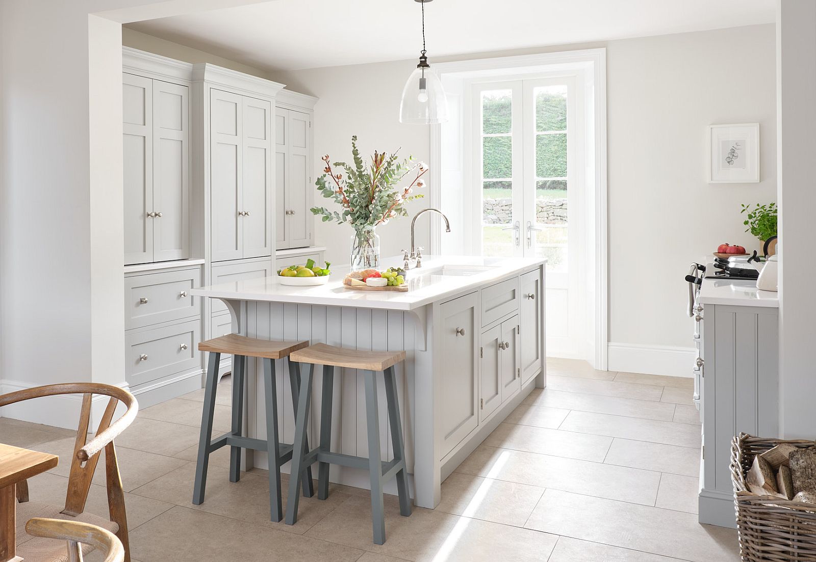 typical bespoke kitchen size